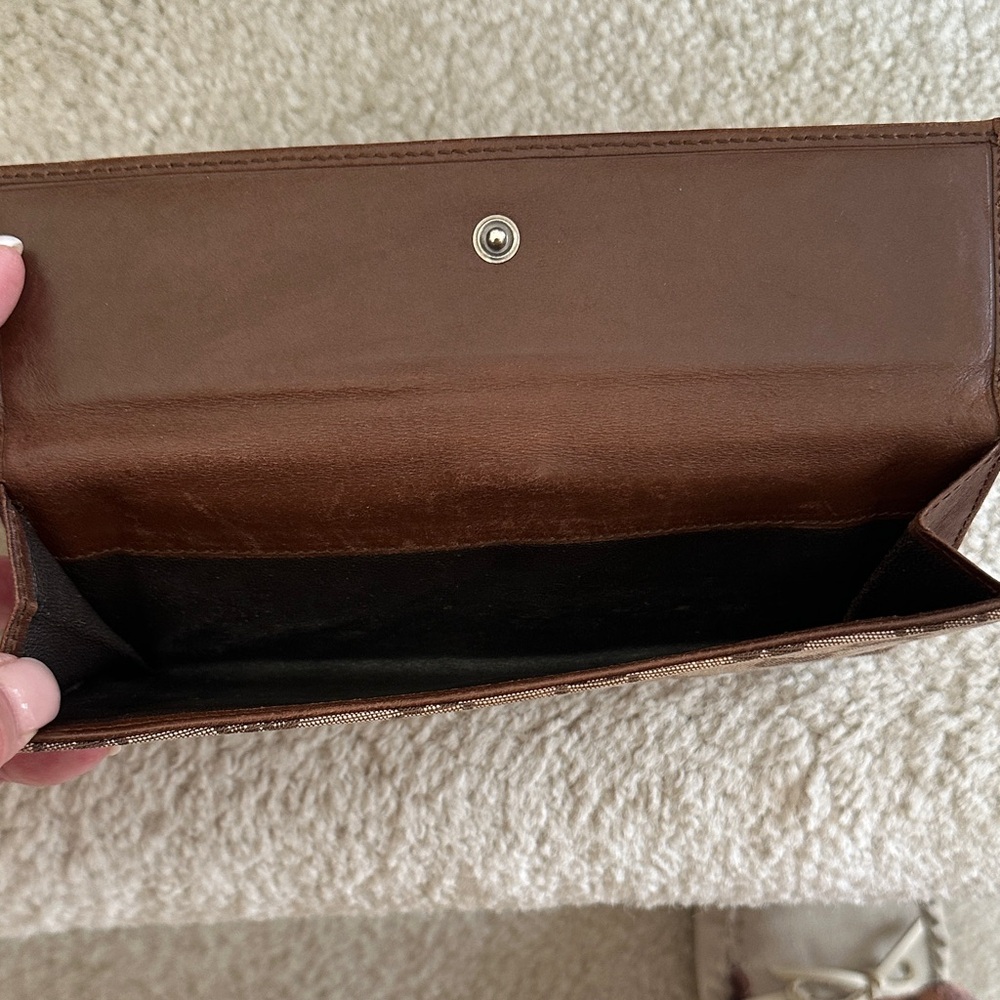 Gucci Monogram Long Wallet - Picture 13 of 15